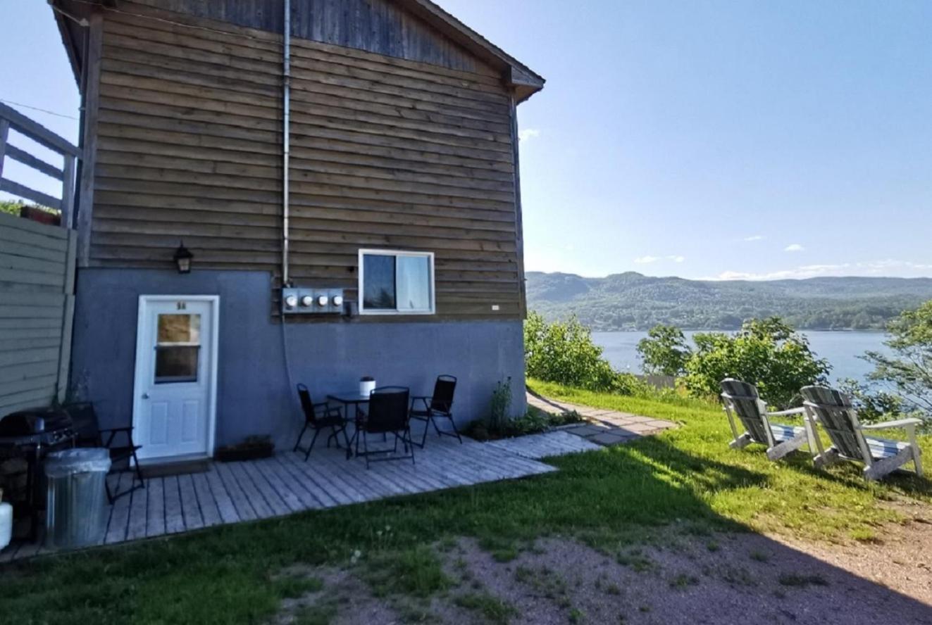 Knotty Pine Cottages, Suites & Motel Rooms Ингониш Экстерьер фото