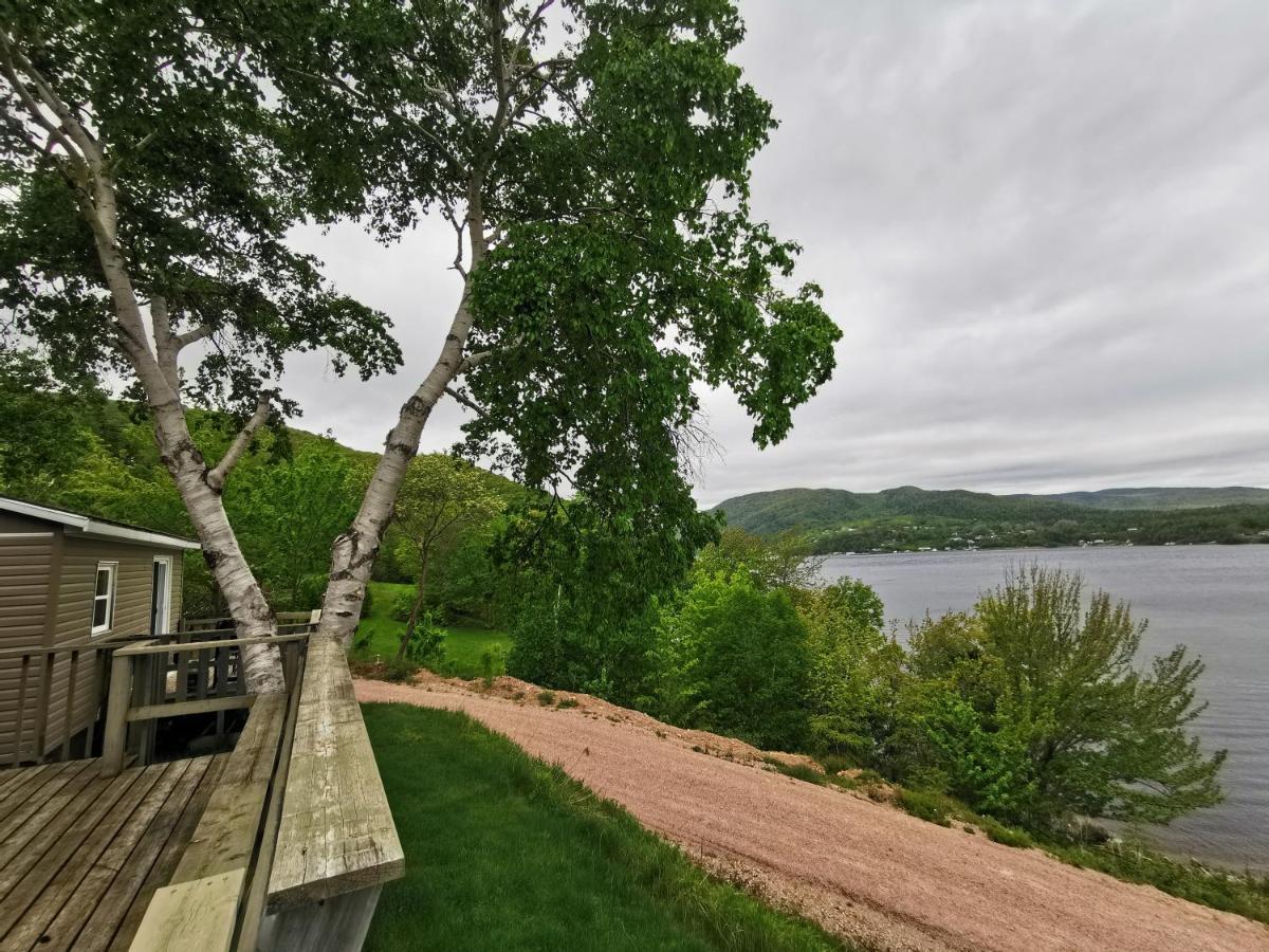 Knotty Pine Cottages, Suites & Motel Rooms Ингониш Экстерьер фото