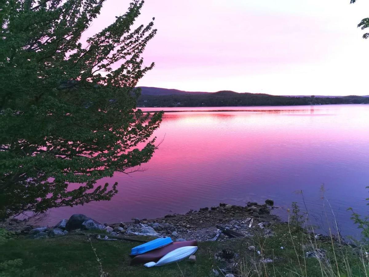 Knotty Pine Cottages, Suites & Motel Rooms Ингониш Экстерьер фото