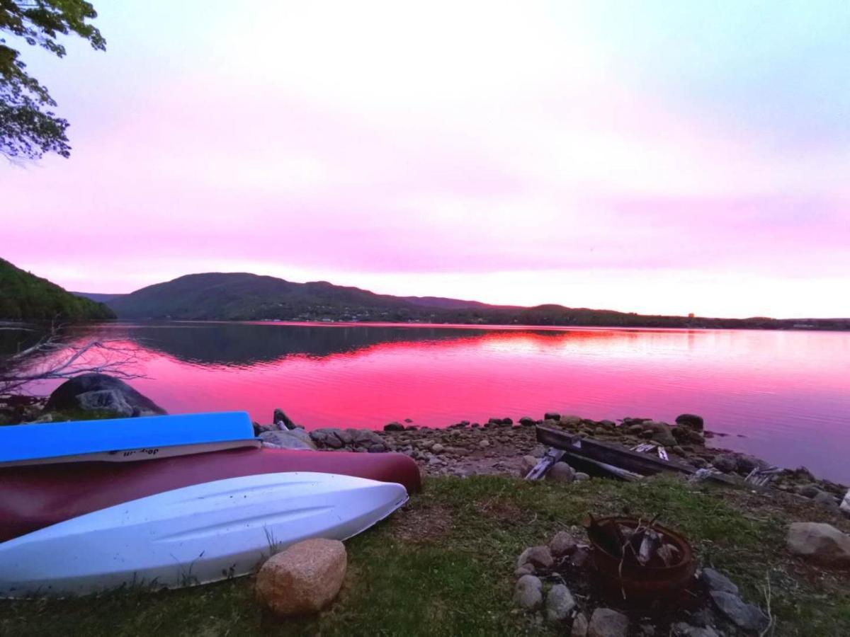 Knotty Pine Cottages, Suites & Motel Rooms Ингониш Экстерьер фото